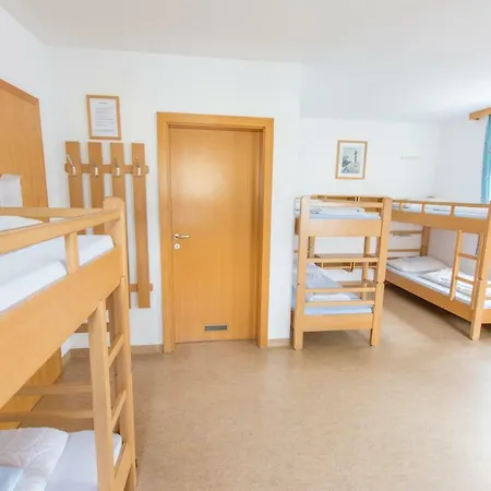 招待所 Jugendgaestehaus *