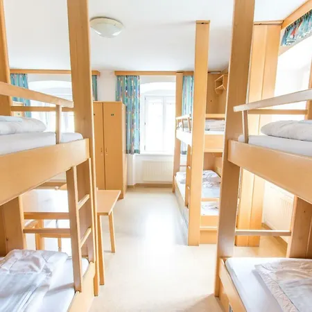 Pensión Jugendgaestehaus *