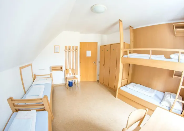 Jugendgaestehaus بيت ضيافة