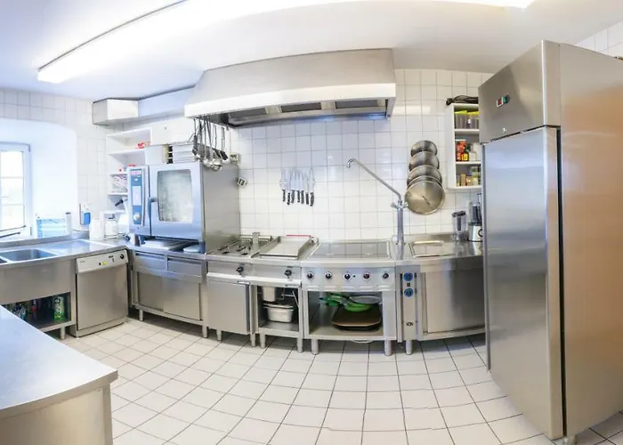 بيت ضيافة Jugendgaestehaus أليتشيسبيرغ